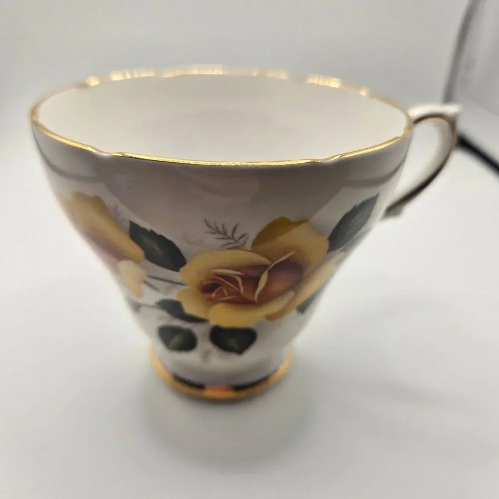 Vintage Royal Kendall Fine Bone China Yellow Rose Tea Cup Saucer England
